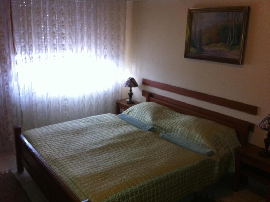 Sarokhaz Panzio Bed & Breakfast Vecses Exterior photo